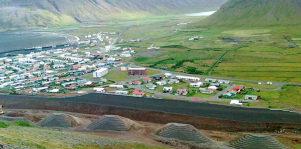 Snjóflóðavarnir í Bolungarvík.